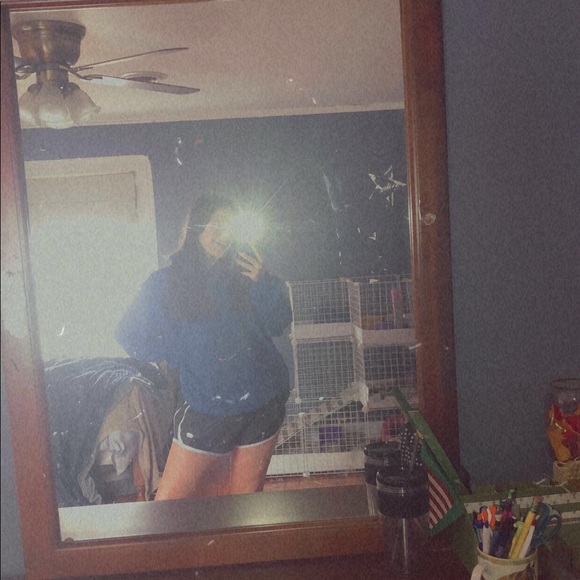 Meet your Posher, Danielle - Picture 1 of 1